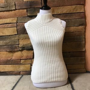 Whitish cream sweater tank